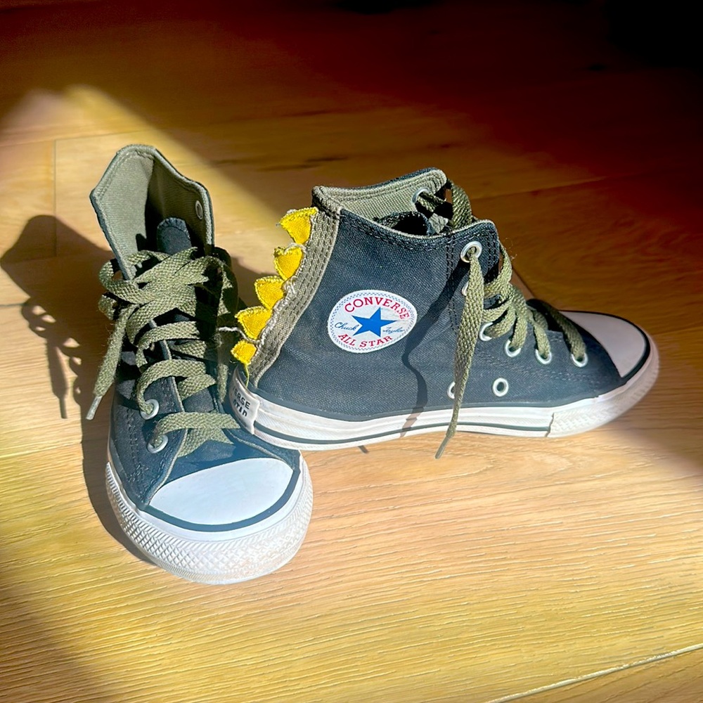 Converse kids hi- top sneakers black Dinosaur